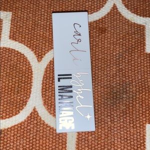Carli bybel x Il makiage Sirius lipstick